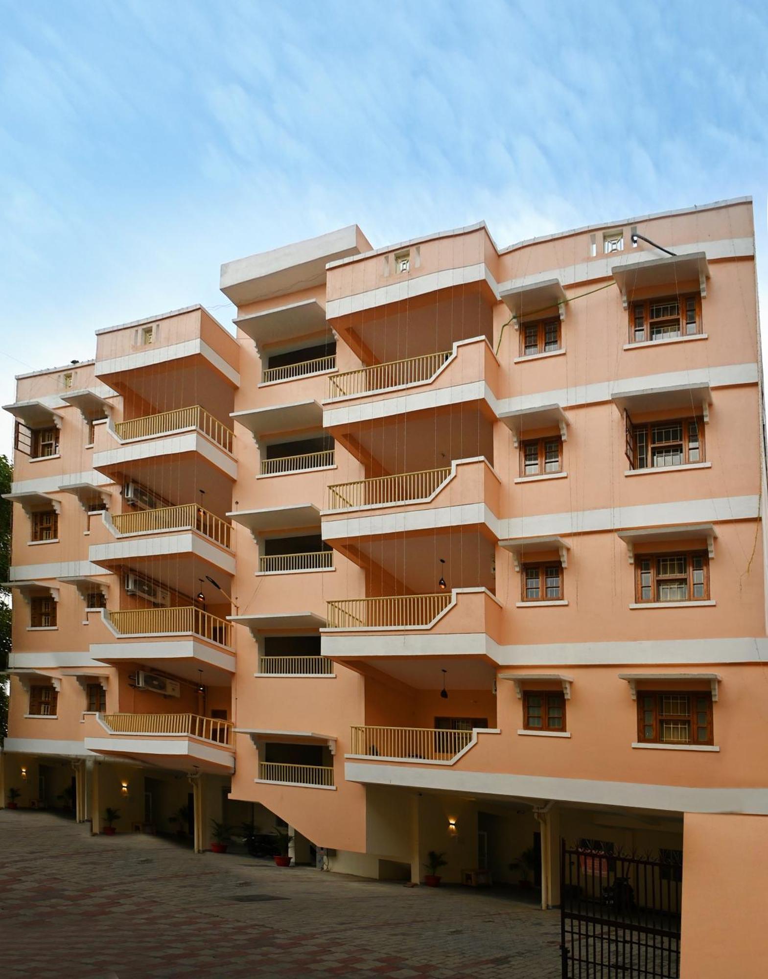 Zoomstay - 3Bhk Apartments Varanasi Exterior photo